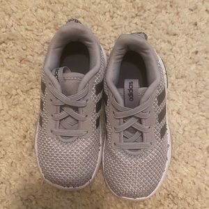 Toddler size 7 adidas shoes